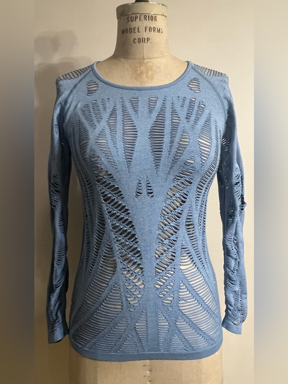alo Wanderer Yoga Long Sleeve Light Blue Size L